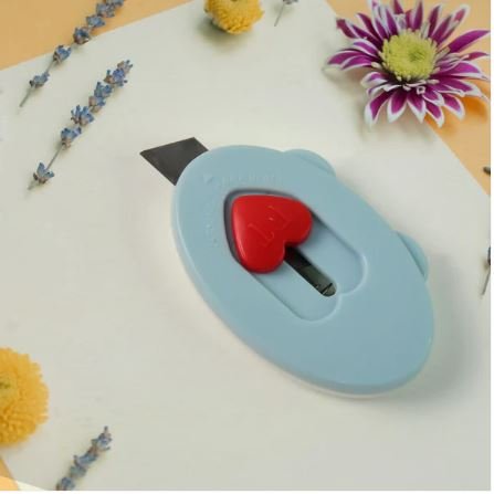 Mini Utility Cutter Knife with Heart-Shaped Safety Lock for Home & Office (1 Pc) - Image 3