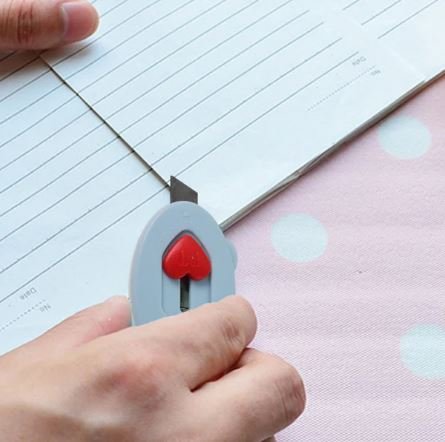 Mini Utility Cutter Knife with Heart-Shaped Safety Lock for Home & Office (1 Pc) - Image 2